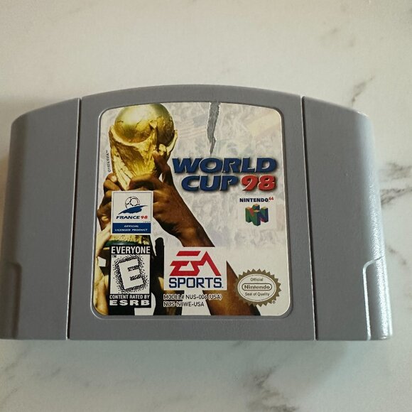 Nintendo 64 World Cup 98 & Instruction Booklet - Picture 2 of 7